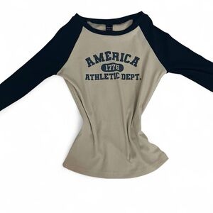 Long sleeve fitted shirt